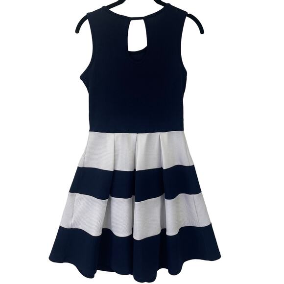 Fashion Magazine Vntg 80s Sleeveless Mini Dress Navy White Scoop Neck Fit Flare - Picture 14 of 14